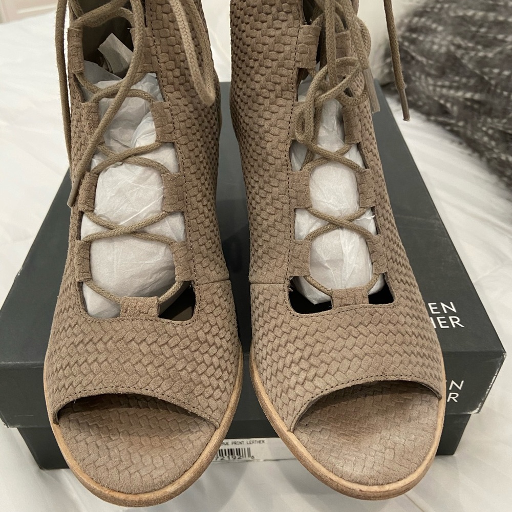 Eileen Fisher Basket Weave Print Leather Booties - Picture 2 of 6